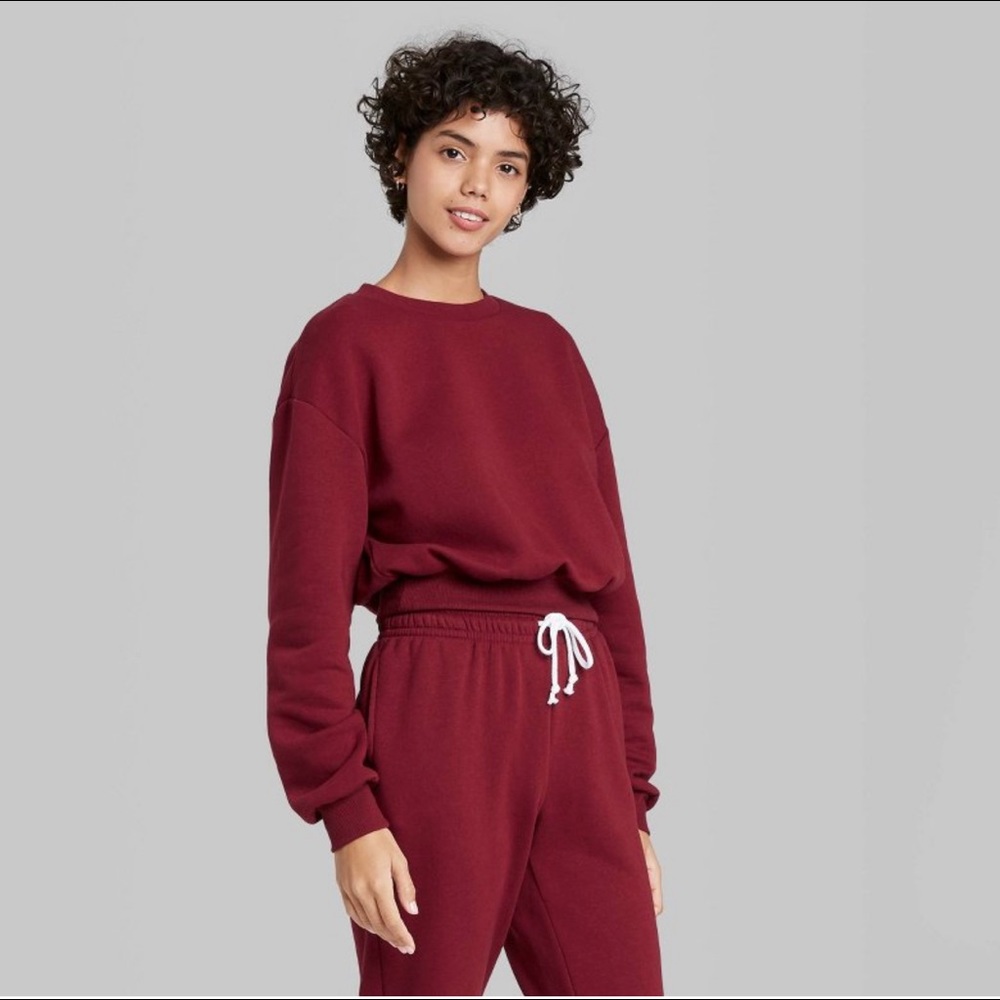 Womens sweatshirt wild fable - burgundy small NWT